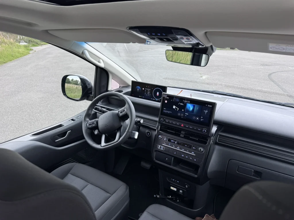 Hyundai Staria – kabine