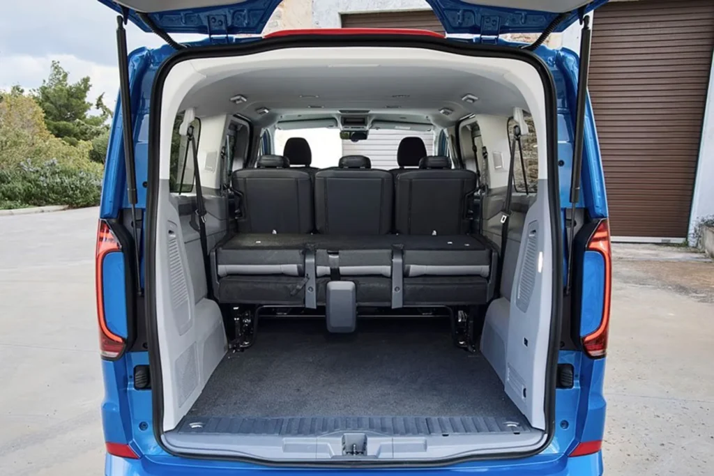 Volkswagen e-Caravelle – bagagerum m. sæder nede