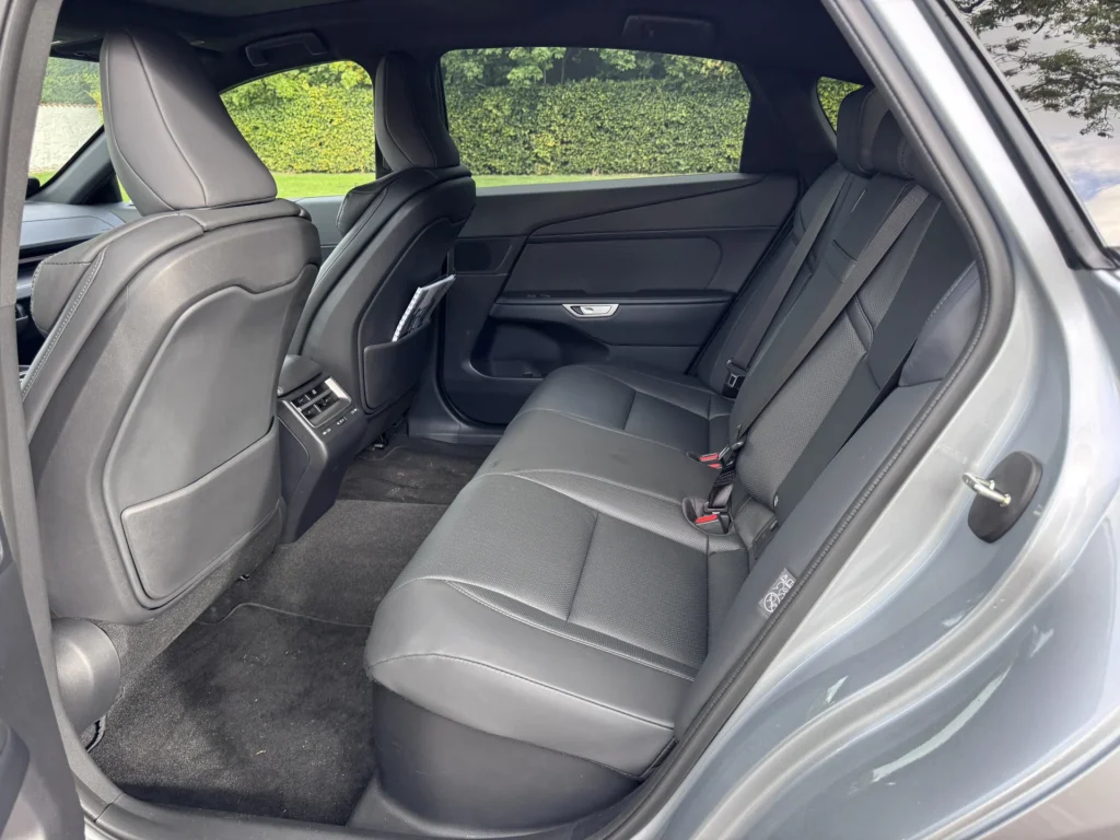 Lexus ES – bagsæder