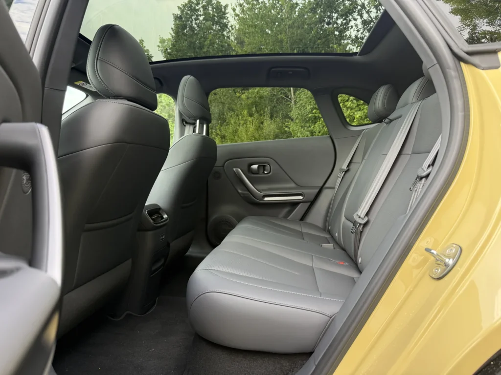 Leapmotor B05 – bagsæder