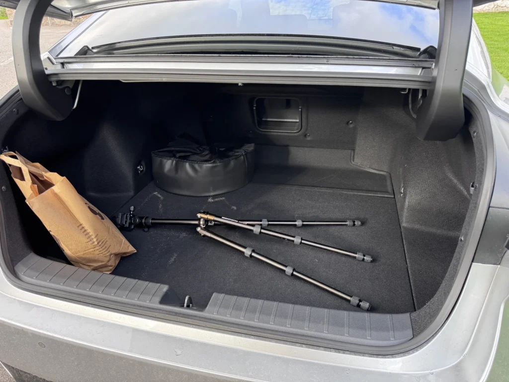 Lexus ES – bagagerum