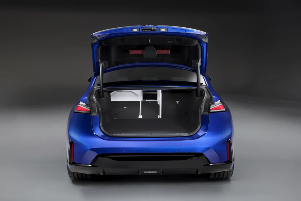 BMW i3 – bagagerum m. sæder nede