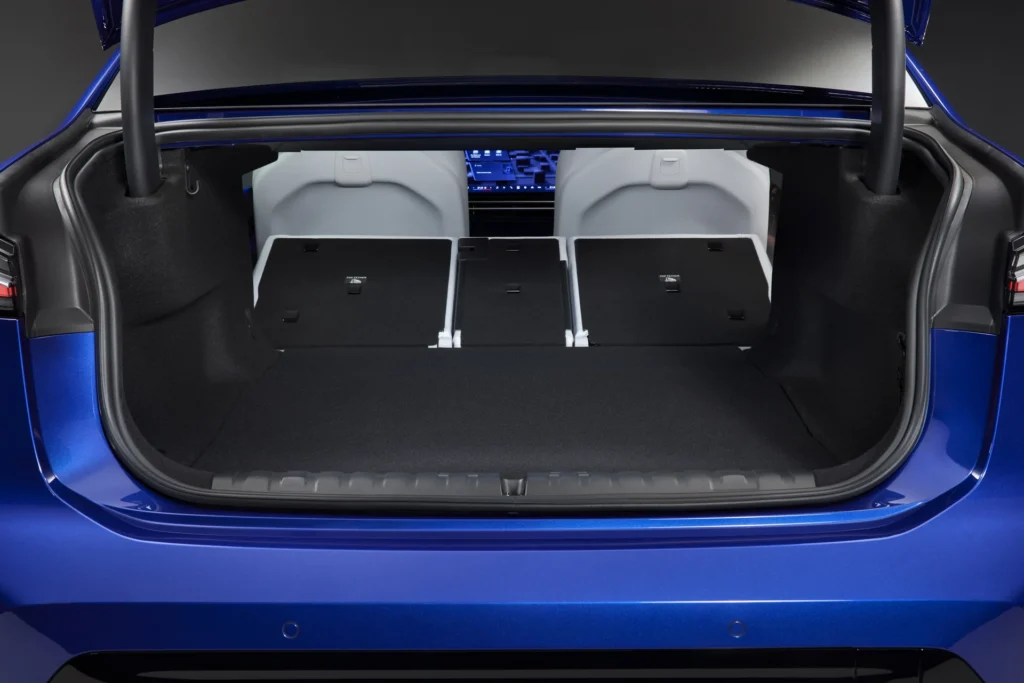 BMW i3 – bagagerum m. sæder nede