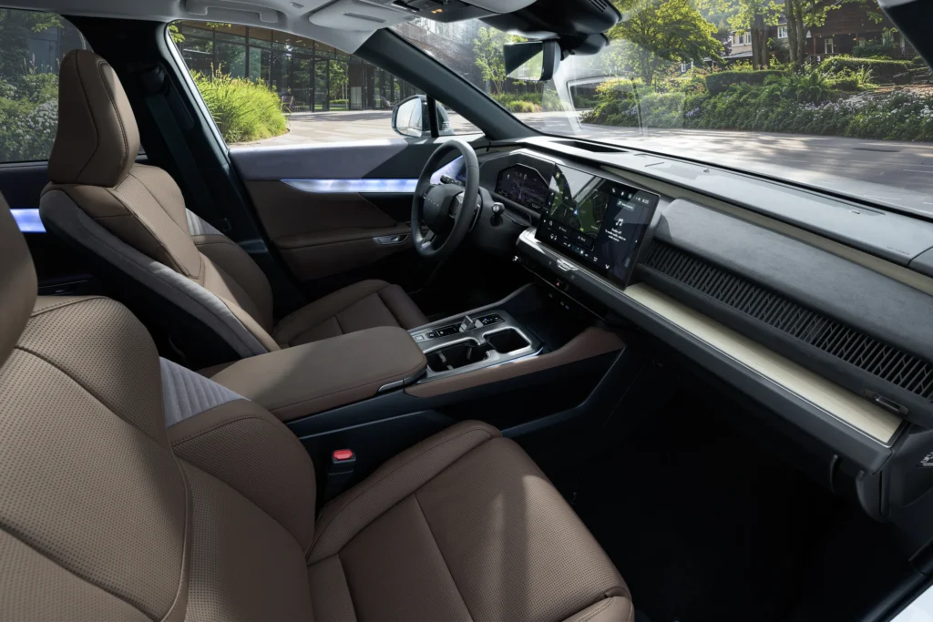 Lexus TZ – forsæde