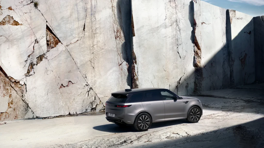 Land Rover Range Rover Sport – skrå bagfra